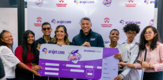 Jóvenes con discapacidad visual volarán por primera vez con Arajet