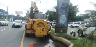 ADN refuerza trabajos preventivos de limpieza de imbornales y filtrantes ante el paso del huracán Beryl