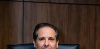 Dr. Víctor Atallah celebra la proclamación de la nueva Constitución