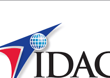 IDAC y Paramount Aviation Services firman acuerdo interinstitucional para evaluación de pilotos