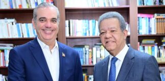 Luis Abinader es recibido por el expresidente Leonel Fernández en Funglode