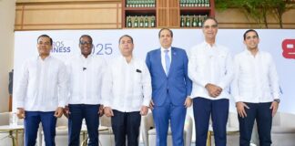 Foro BUSINESS destaca gestión gubernamental con participación de 32 altos funcionarios