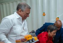 Voluntariado Banreservas lleva la Navidad a cientos de niños y ejecuta operativo ambiental en el Ozama