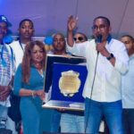 Víctor Pichardo eleva oración por la salud de Ramón Alburquerque en Peralvillo