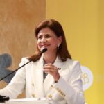 Raquel Peña encabeza entrega de obras de salud y asiste al lanzamiento del Plan Estratégico de Desarrollo Sostenible Peravia 2025–2055