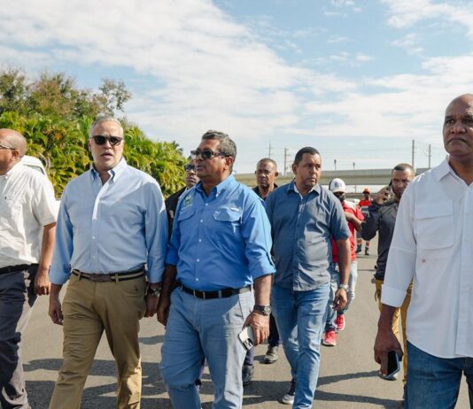 *Eco5RD realiza amplio operativo de limpieza en Los Alcarrizos y Santo Domingo Oeste*