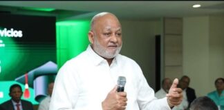 *COOPNAMA entrega becas y Roberto Fulcar exhorta a jóvenes a romper las cadenas de la pobreza a través de la educación*