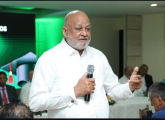 *COOPNAMA entrega becas y Roberto Fulcar exhorta a jóvenes a romper las cadenas de la pobreza a través de la educación*