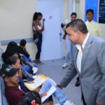 *“Aquí sí están viniendo a trabajar”: ciudadanos valoran visitas sorpresa de Landrón en hospitales*