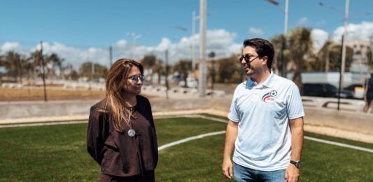 Carolina supervisa avances en cancha de fútbol y skate park del Malecón Deportivo