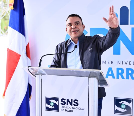 Director Ejecutivo del SNS, Dr. Julio Landrón, entrega tres CPN en San Cristóbal y Baní; fortalece servicios hospitalarios en el Este