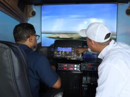 IDAC instala Simulador de Vuelo en Primera Feria Regional del Libro y la Cultura Cibao 2026