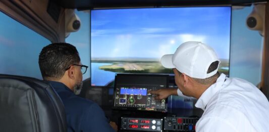 IDAC instala Simulador de Vuelo en Primera Feria Regional del Libro y la Cultura Cibao 2026