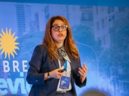 Juana Josefina Domínguez desafía fronteras ideológicas con el lanzamiento de su libro sobre la Iglesia y la Política en la Cumbre de Montevideo