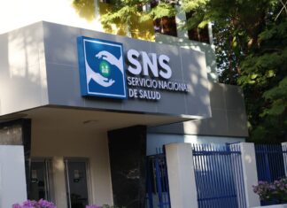 *Presidente Luis Abinader, a través director del SNS, convoca gremios de enfermería al Palacio Nacional*