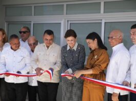 *Raquel Peña y director del SNS entregan renovado hospital municipal de Castañuelas*