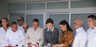 *Raquel Peña y director del SNS entregan renovado hospital municipal de Castañuelas*