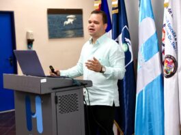 Dr. Julio E. Landrón Jr. presenta tesis para optar por especialidad en Ortopedia y Traumatología