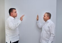 Doctor Julio Landrón juramenta a Alfonzo Herasme como director del Servicio Regional de Salud Enriquillo