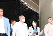 Dr. Leonardo Aguilera supervisa avances de remodelación de la Arena Banreservas Virgilio Travieso Soto
