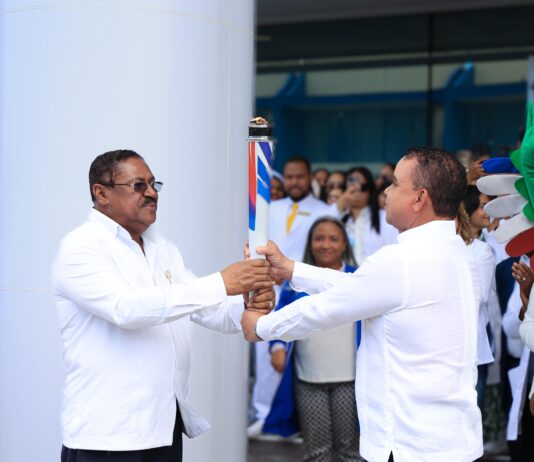 *SNS recibe antorcha de Juegos Centroamericanos y del Caribe Santo Domingo 2026 y garantiza asistencia médica gratuita para atletas y visitantes*