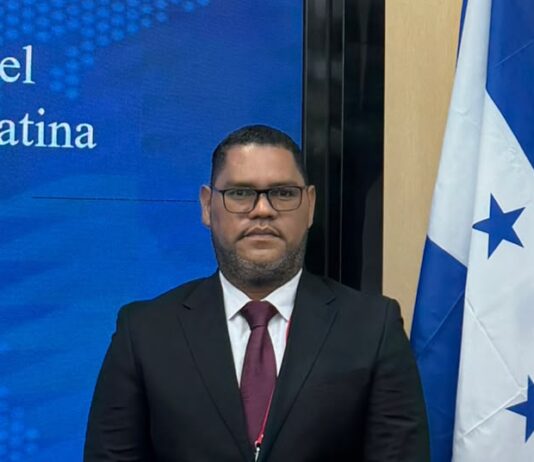 Kelvin Faña participa en prestigioso programa de capacitación sobre desarrollo turístico sostenible en China