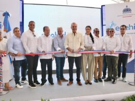 Presidente Abinader inaugura carretera Cruce Los Quemados para el desarrollo de cientos de familias y productores agrícolas de Santiago Rodríguez