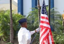 Alcaldía de Santo Domingo Oeste realiza acto de izamiento de la Bandera de Estados Unidos en el día de su independencia