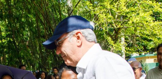Presidente Abinader desarrollará jornada de inauguraciones de obras educativas, deportivas y turísticas en Samaná este fin de semana