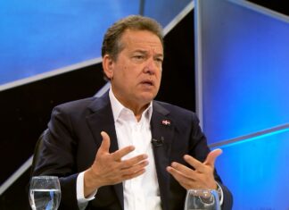 Ministro Ito Bisonó destaca avances de la política habitacional y anuncia nuevas entregas de viviendas