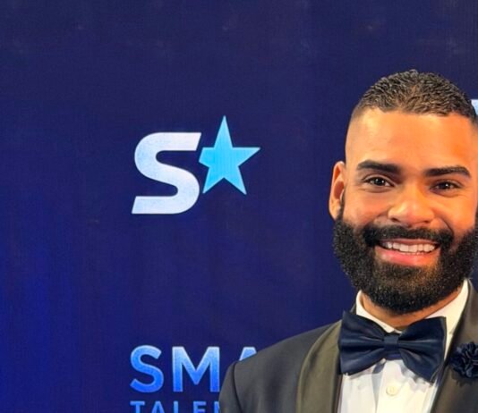 Jhondry Ferreras, «El Árabe Dominicano», recibe el Reconocimiento a la Excelencia Digital en los SMA Talents Awards 2026.