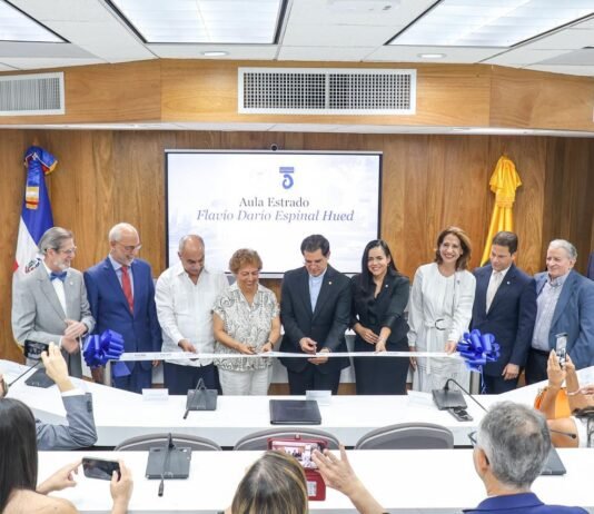 PUCMM inaugura aula estrado en honor al jurista Flavio Darío Espinal Hued