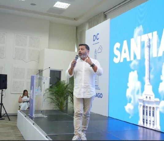 Leito Aguilera juramenta estructura de apoyo a David Collado en la Región Norte 2