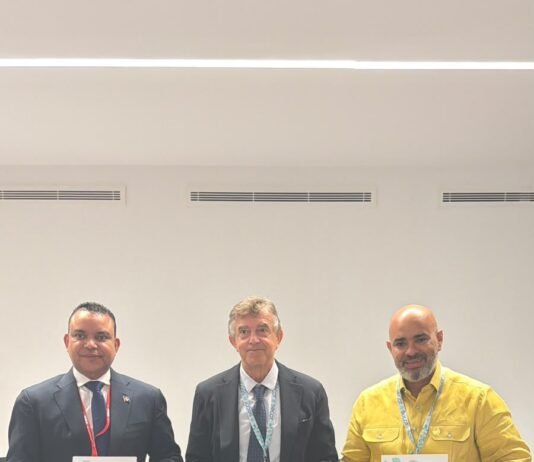 Dr. Julio Landrón anuncia gran convenio para llevar la medicina robótica a los hospitales dominicanos antes del primer cuatrimestre de 2027