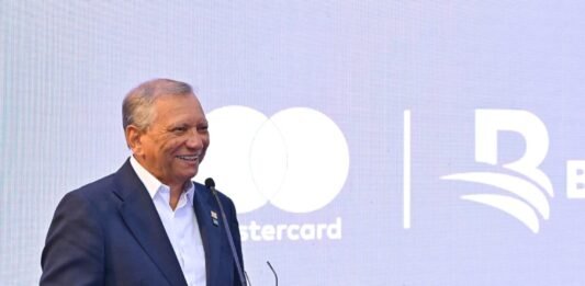 Banreservas lanza junto a Mastercard nueva tarjeta comercial para el sector empresarial