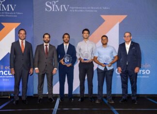SIMV premia investigaciones que exploran el potencial de la diáspora para fortalecer el mercado de capitales dominicano